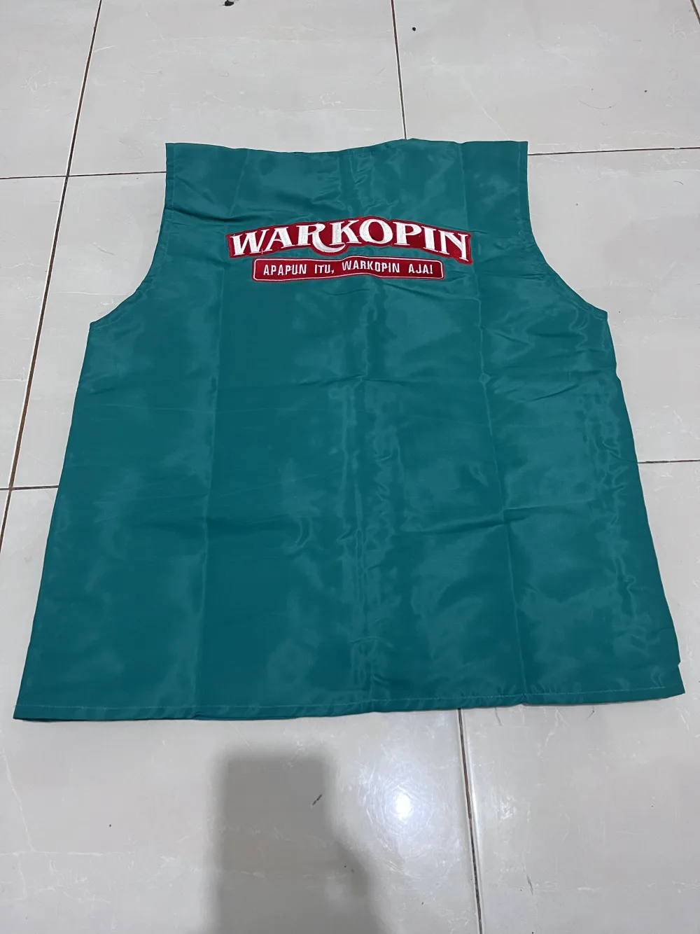 Rompi seragam barista dan kru cafe hijau emerald sablon Warkopin